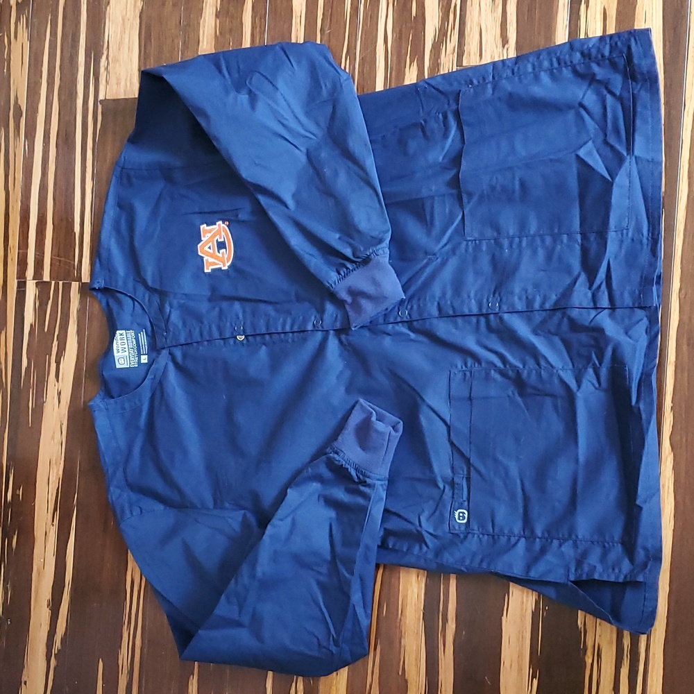Auburn scrub jacket